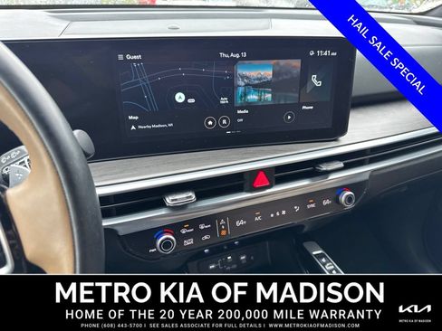 Used 2025 Kia Sorento SX Prestige w/ Olive Brown Leather Package AWD/4WD image 19