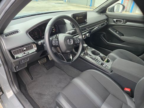 Used 2025 Honda Civic Sport image 11