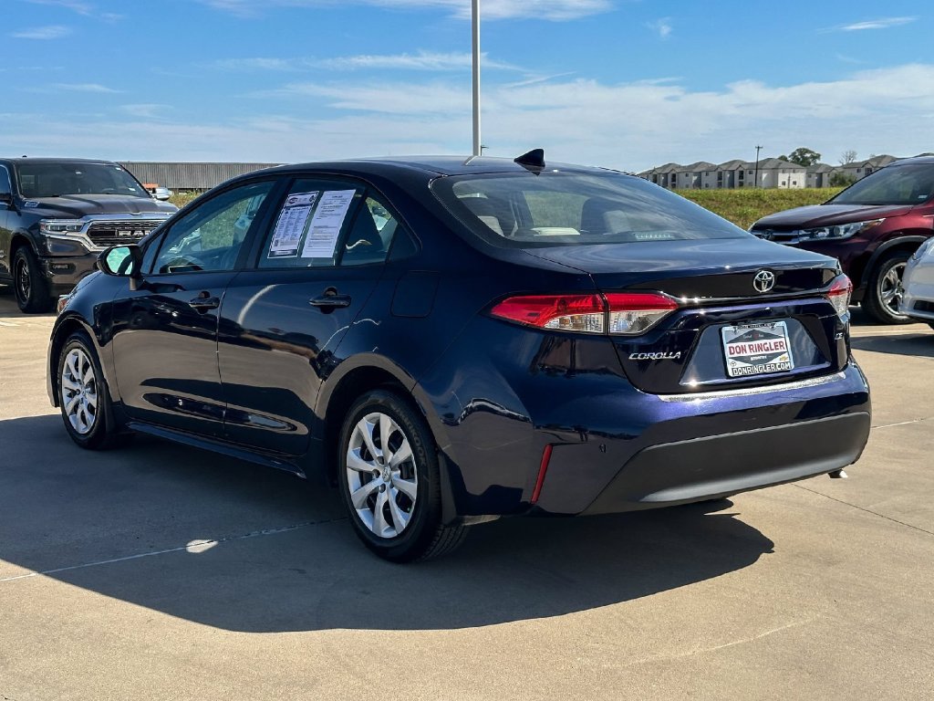 Used 2026 Toyota Corolla LE FWD image 5