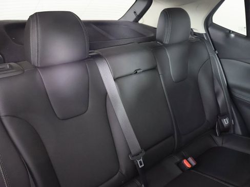 Used 2024 Buick Encore GX Sport Touring w/ Experience Buick Package image 35