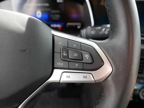 Certified 2023 Volkswagen Jetta SE w/ Panoramic Sunroof Package image 25