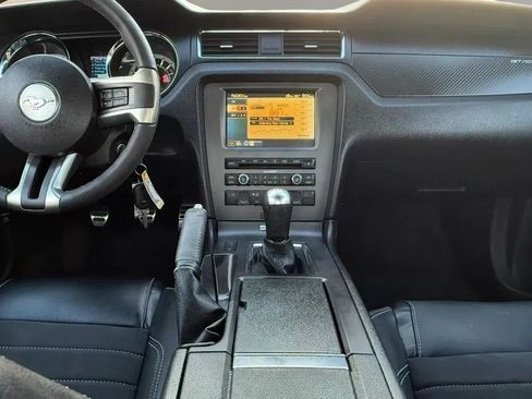Used 2013 Ford Mustang GT Premium w/ Electronics Pkg RWD image 21