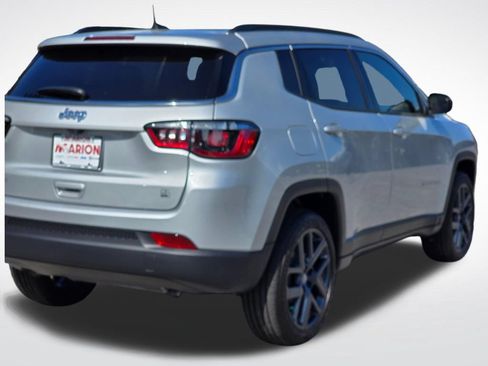 New 2026 Jeep Compass Latitude AWD/4WD image 40