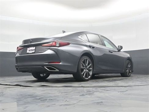 Used 2019 Lexus ES 350 Ultra Luxury image 40