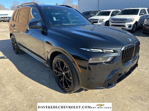 Used 2026 BMW X7 M60i image 8