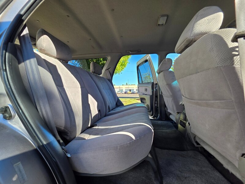 Used 2001 Toyota 4Runner SR5 AWD/4WD image 16