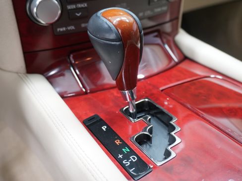 Used 2012 Lexus LS 460 w/ Luxury Value Edition RWD image 23