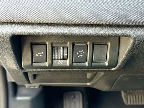 Used 2024 Subaru Outback Premium image 11