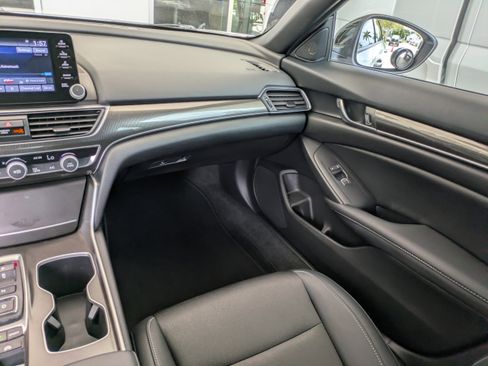Used 2022 Honda Accord Sport image 17