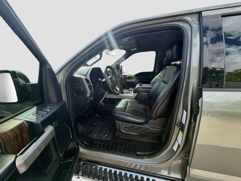 Used 2020 Ford F150 Lariat w/ Equipment Group 502A Luxury AWD/4WD image 18