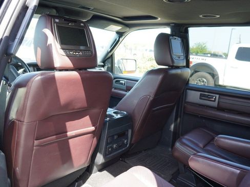 Used 2015 Ford Expedition EL Platinum RWD image 17
