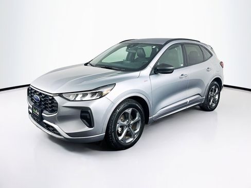 Used 2024 Ford Escape ST-Line image 3