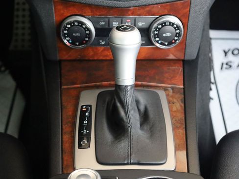 Used 2011 Mercedes-Benz C 300 4MATIC Sedan image 40