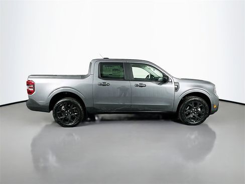 New 2026 Ford Maverick Lariat w/ Black Appearance Package image 8