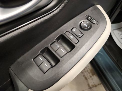 Certified 2023 Honda HR-V LX image 18