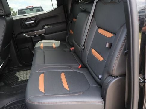 Used 2021 GMC Sierra 1500 AT4 w/ AT4 Premium Package AWD/4WD image 15
