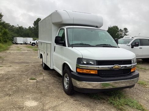 New 2025 Chevrolet Express 3500 w/ Power Convenience Package image 3