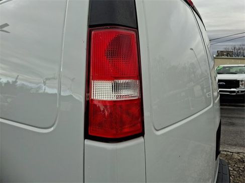 Used 2020 Chevrolet Express 2500 w/ Driver Convenience Package image 10