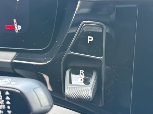 Certified 2026 Porsche Macan 4 Electric AWD/4WD image 26