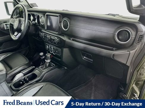 Used 2022 Jeep Gladiator Overland w/ Popular Equipment Package AWD/4WD image 35