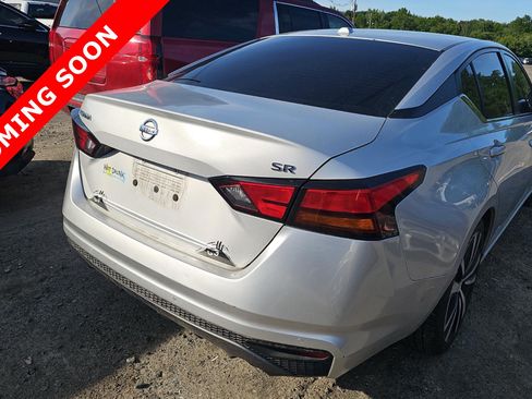 Used 2021 Nissan Altima 2.5 SR FWD image 5