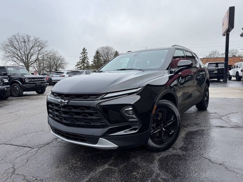 Used 2024 Chevrolet Blazer LT w/ Convenience Package image 2
