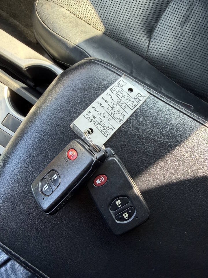 Used 2014 Toyota 4Runner Limited AWD/4WD image 27