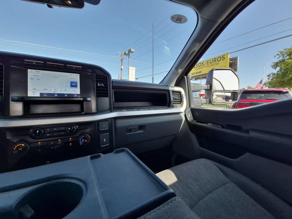 Used 2023 Ford F350 XL AWD/4WD image 3