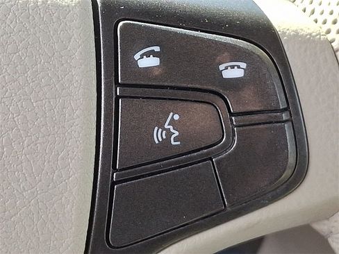 Used 2014 Toyota Sienna XLE image 21