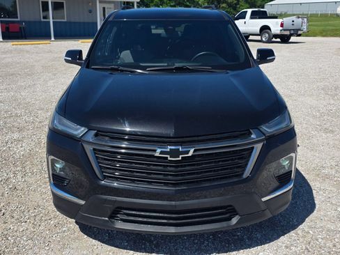 Used 2023 Chevrolet Traverse LT FWD image 9