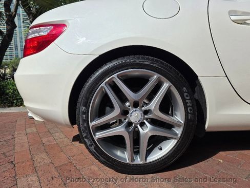 Used 2014 Mercedes-Benz SLK 250 image 19