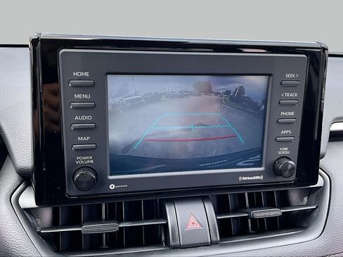 Used 2022 Toyota RAV4 XLE AWD/4WD image 25