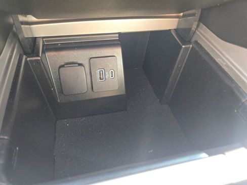 Used 2021 Ford Explorer Limited w/ Equipment Group 301A image 31