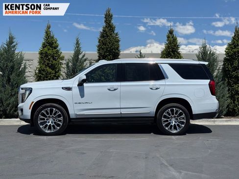 Used 2026 GMC Yukon Denali w/ Sun & Power Step Package AWD/4WD image 4