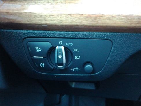 Used 2023 Audi Q5 2.0T Premium image 37