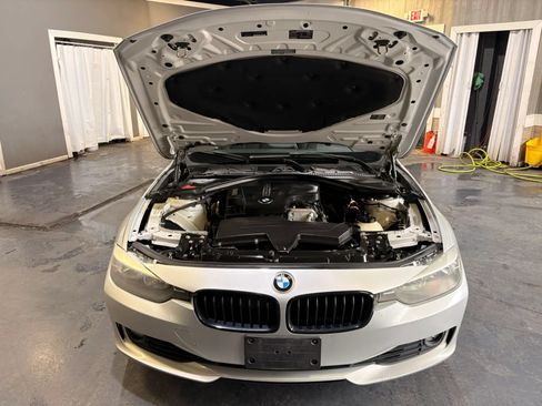 Used 2014 BMW 328i xDrive Sedan AWD/4WD image 25
