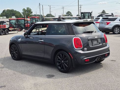 Used 2018 MINI Cooper S FWD image 5