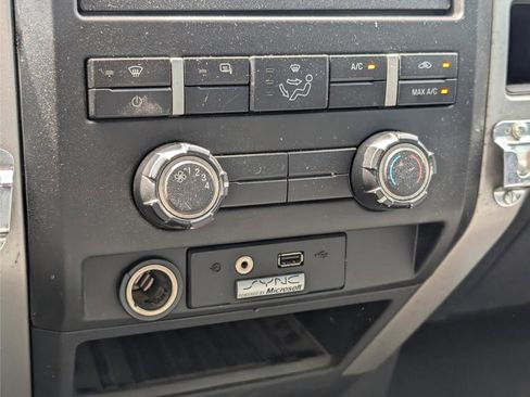 Used 2011 Ford F150 XLT w/ XLT Chrome Pkg image 18