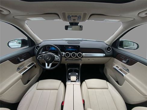 Used 2020 Mercedes-Benz GLB 250 4MATIC image 22