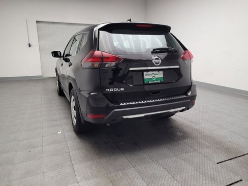 Used 2020 Nissan Rogue S image 6