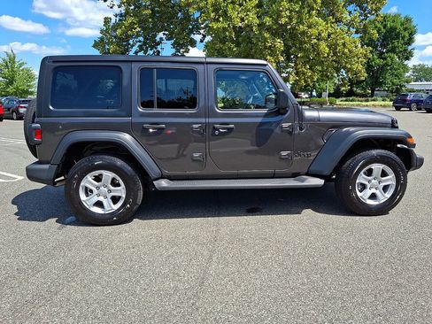 Used 2022 Jeep Wrangler Unlimited Sport AWD/4WD image 10