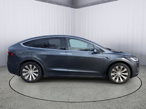 Used 2019 Tesla Model X Long Range image 8