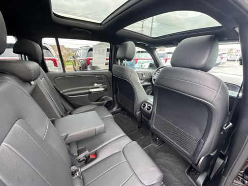 Used 2021 Mercedes-Benz GLB 250 4MATIC image 16