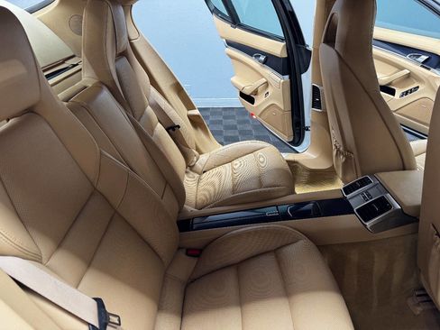 Used 2015 Porsche Panamera 4 image 48