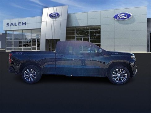 Used 2019 Chevrolet Silverado 1500 RST image 2