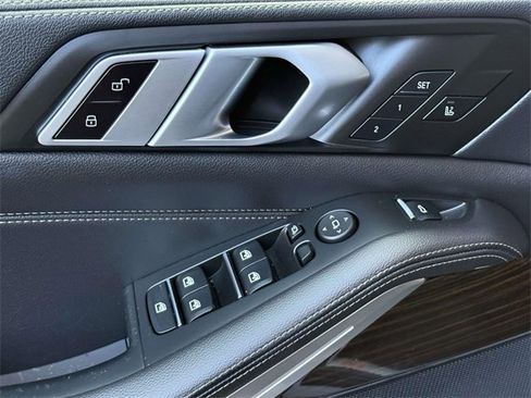 Used 2020 BMW X5 xDrive40i w/ Premium Package image 17