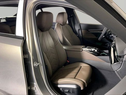 New 2026 BMW 530i xDrive AWD/4WD image 16