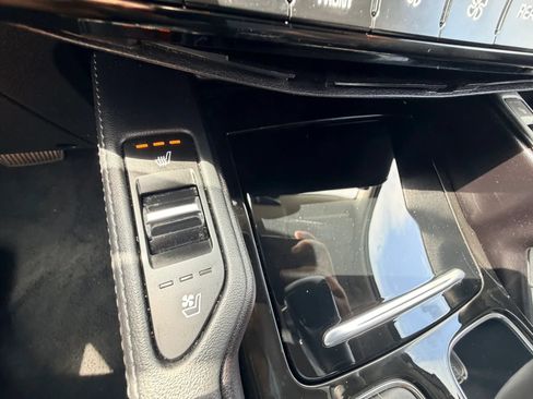 Used 2024 Kia Telluride EX w/ EX Captain's Chair Package AWD/4WD image 20