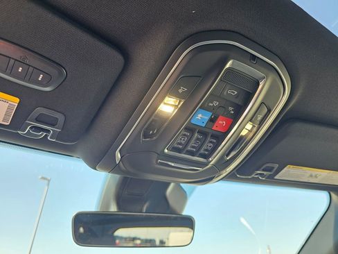 New 2025 Jeep Grand Cherokee Limited w/ Black Appearance Package image 19