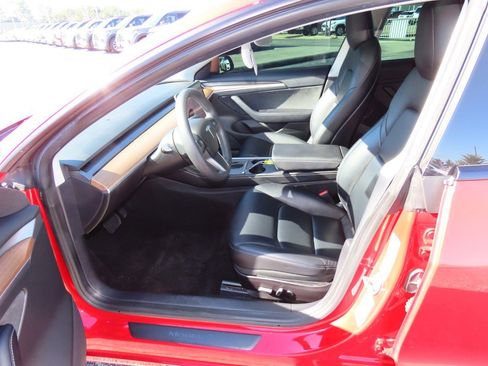 Used 2021 Tesla Model 3 Standard Range Plus image 28